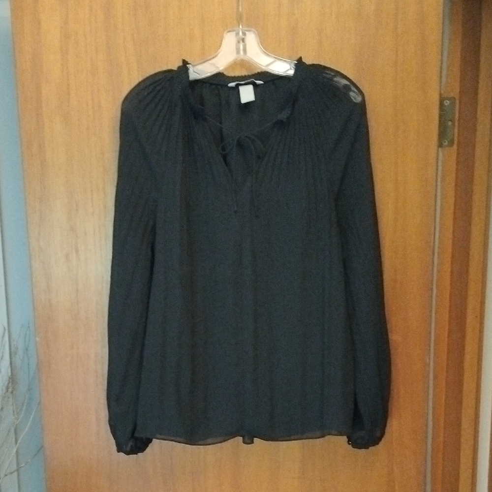 H&M Elegant Black Women's Top Size Medium